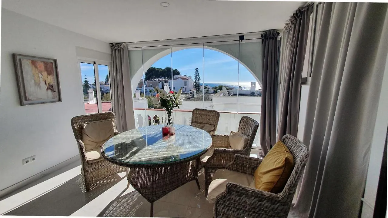 Stilfullt Semesterhus Naera Pool Och Strand. Nerja